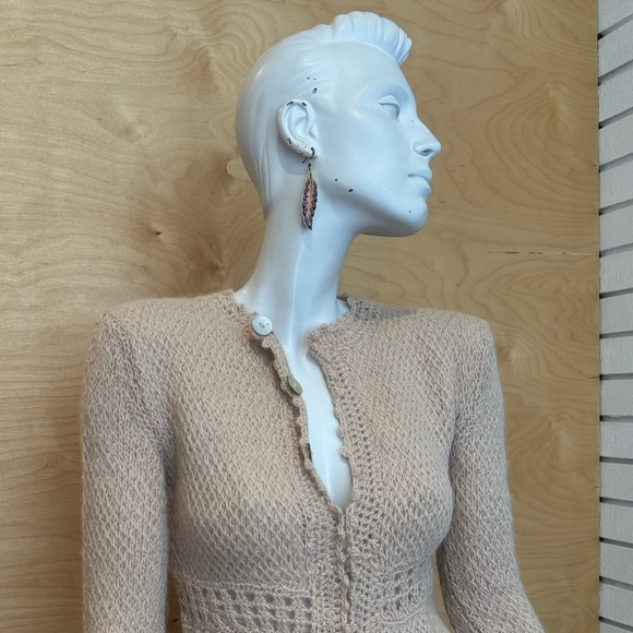 Beautiful crochet sweater - Picture 2 of 9